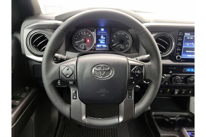 $39998 : Toyota Tacoma 2023 4x4 TRD S image 10