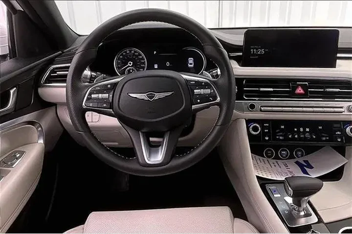 $35990 : Genesis G70 2025 2.5T Standa image 5