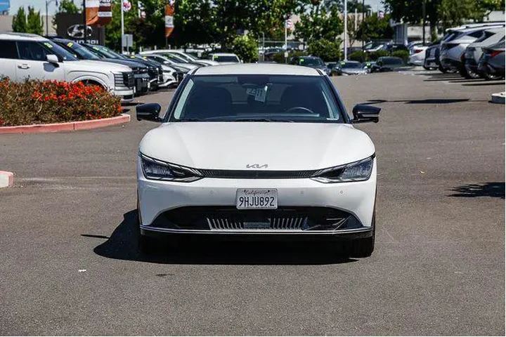 $23777 : Kia EV6 2023 Wind 4dr Crosso image 7