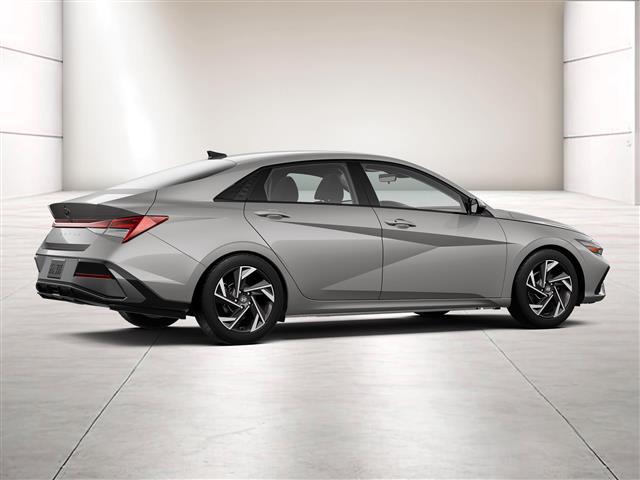 $27085 : New 2024 Hyundai ELANTRA SEL image 8