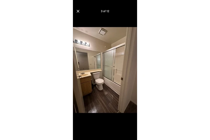 $1300 : Cuarto en renta con baño priva image 6