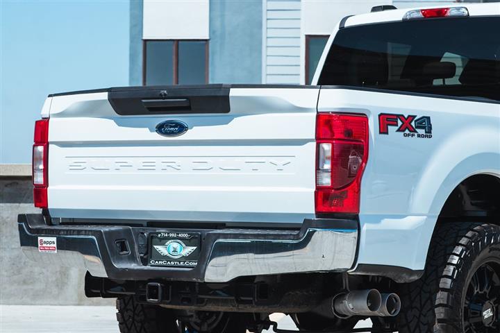 2021 Super Duty F-250 SRW XLT image 9