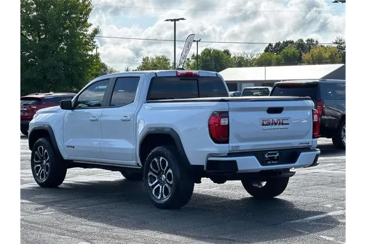 $15995 : GMC Sierra 1500 2015 4x4 SLE image 4