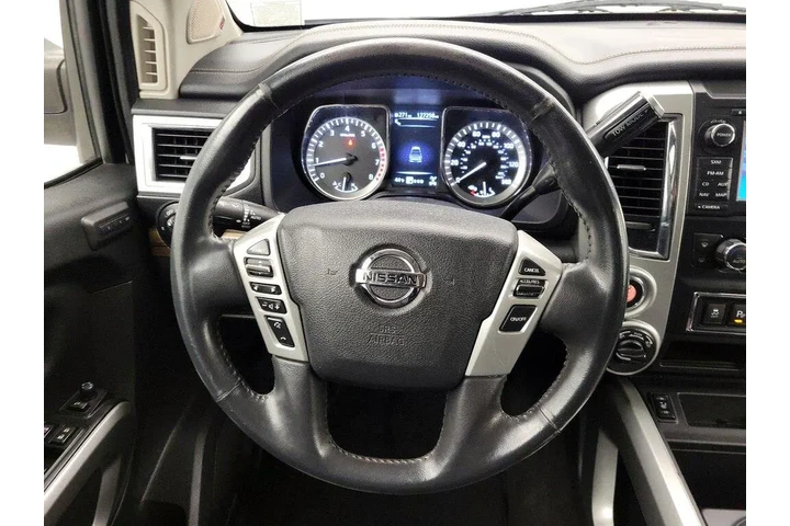 $26998 : Nissan Titan 2018 4x4 SL 4dr image 10