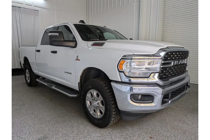 $39797 : Ram 1500 2024 4x4 Big Horn 4 image 2
