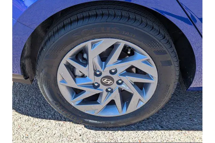 $18990 : Hyundai ELANTRA 2024 SEL 4dr image 10