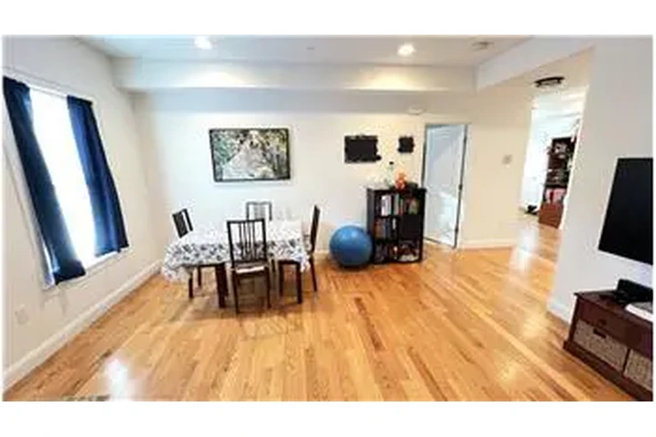 $3500 : Rental property with 3 bedro image 5