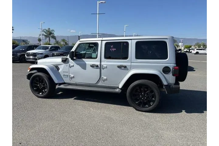 $30744 : Jeep Wrangler Unlimited 2022 image 6