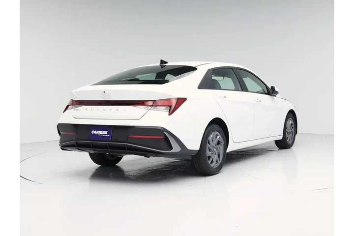 $22998 : Hyundai ELANTRA 2024 SEL 4dr image 8