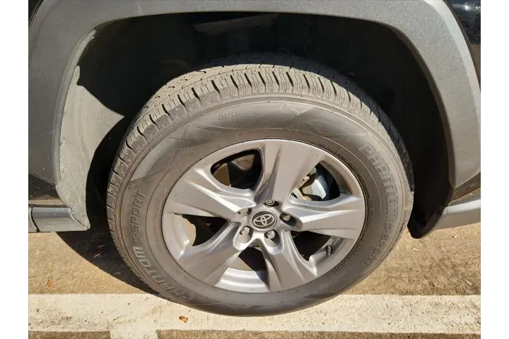 $28765 : Toyota RAV4 Hybrid 2022 AWD image 4