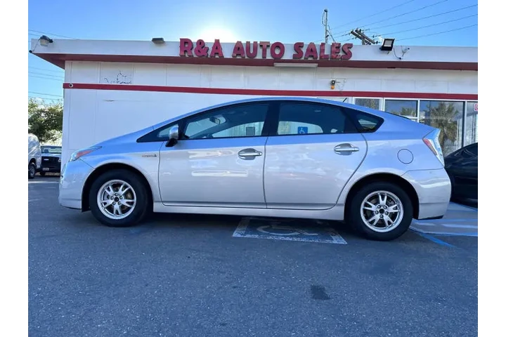 $8940 : 2010 Prius II image 6