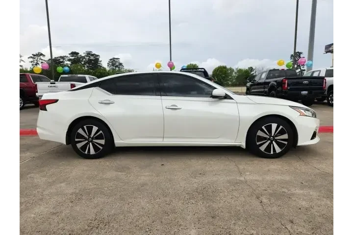 $17898 : Nissan Altima 2019 2.5 SL 4d image 4