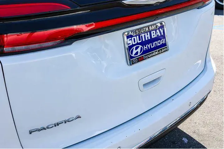 $23998 : Chrysler Pacifica 2023 Touri image 7