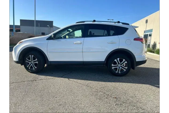 $18995 : Toyota RAV4 2018 LE 4dr SUV image 5