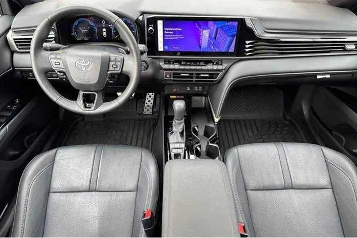 $36900 : Toyota Camry 2025 XSE 4dr Se image 6