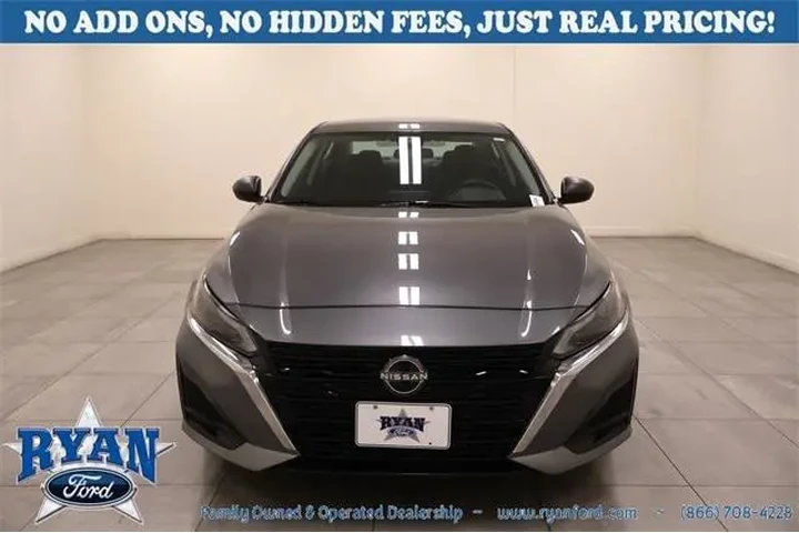 Nissan Altima 2024 2.5 SV 4d image 8