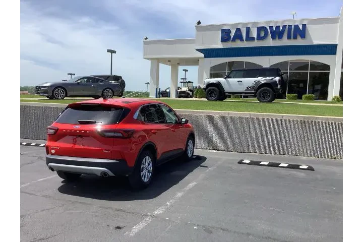 $29950 : Ford Escape 2024 AWD Active image 7