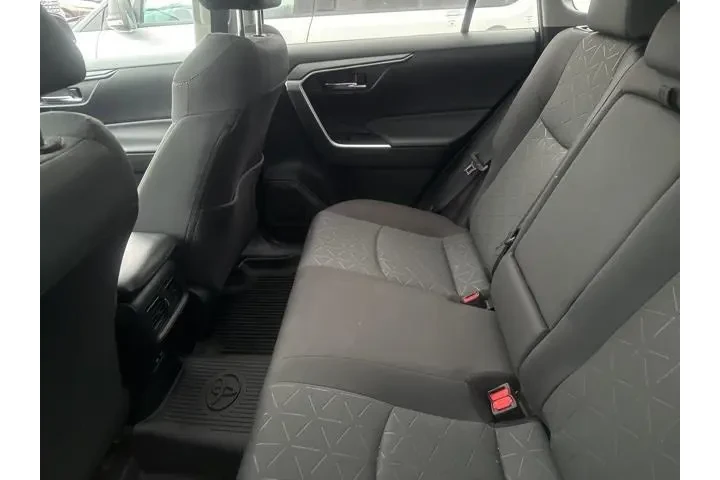 $32931 : Toyota RAV4 Hybrid 2023 AWD image 5