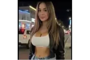 818-689-8108 VERONICA en Los Angeles