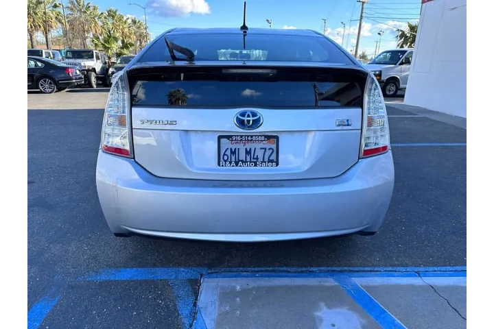 $8940 : 2010 Prius II image 5