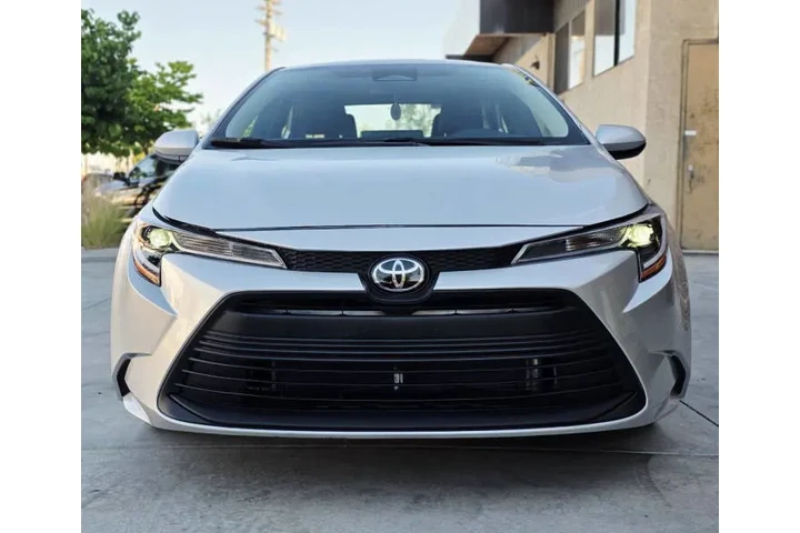 $18950 : 2025 Corolla LE image 9