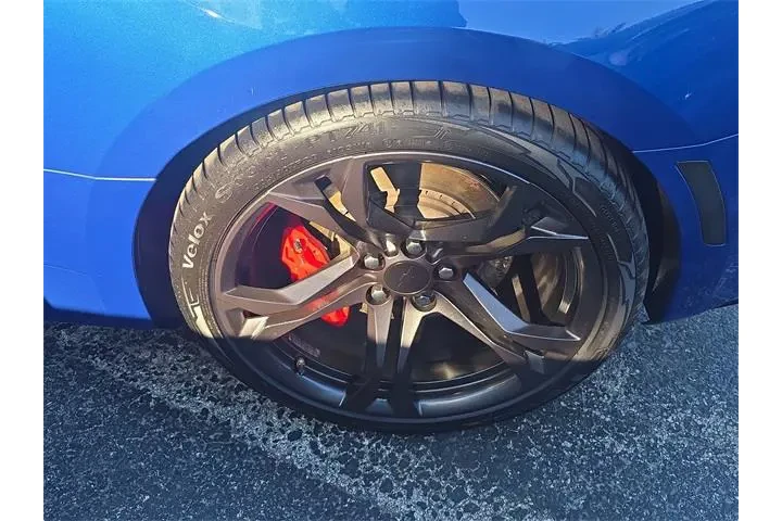 $32990 : Chevrolet Camaro 2019 SS 2dr image 5