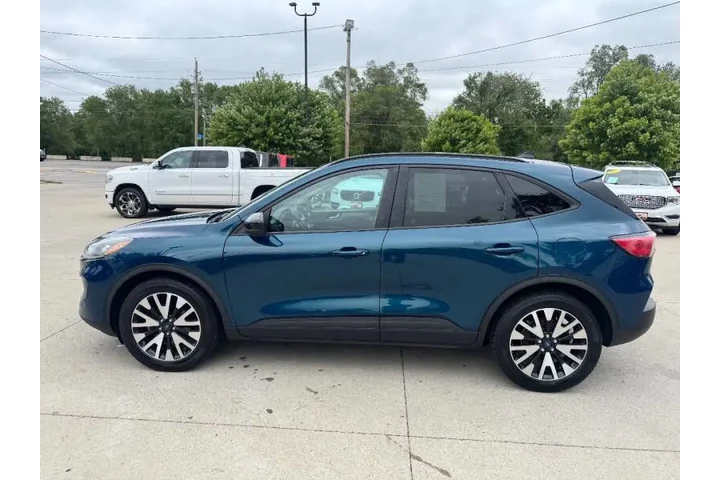 $13950 : 2020 Escape Hybrid SE Sport image 9