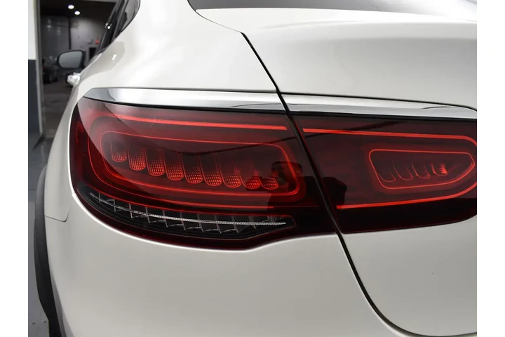 $29995 : Mercedes-Benz GLC 2020 AWD G image 8