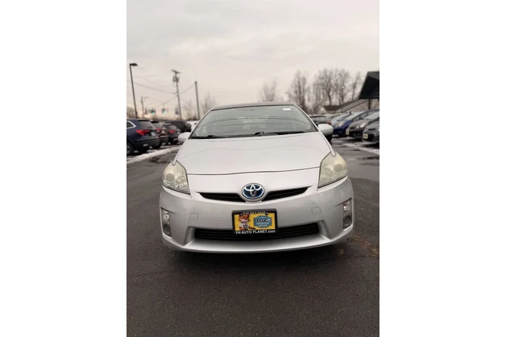 $8800 : 2010 Prius III image 4