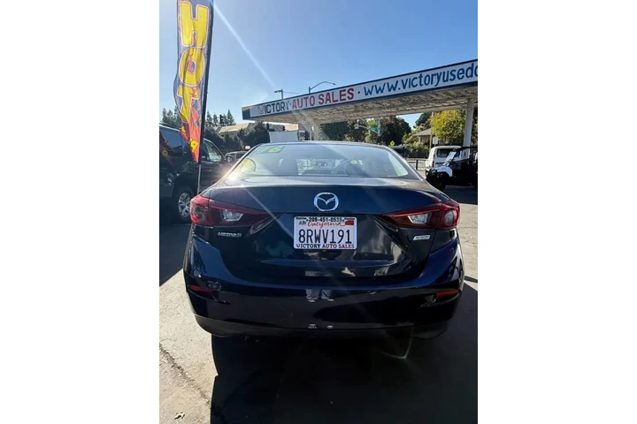 2016 MAZDA3 i Sport image 7