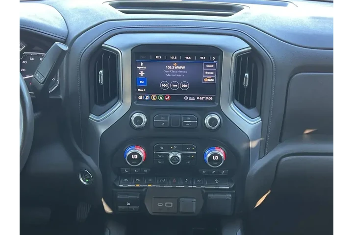 $39625 : GMC Sierra 1500 2020 4x4 SLT image 5