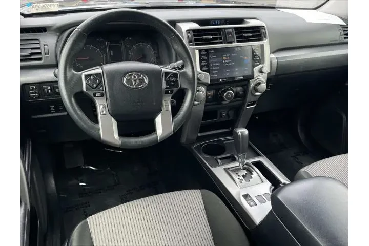 $32984 : Toyota 4Runner 2022 4x2 SR5 image 9