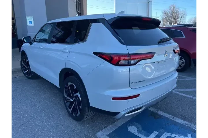 $22500 : Mitsubishi Outlander 2024 AW image 9
