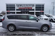 $11995 : 2017 PACIFICA thumbnail