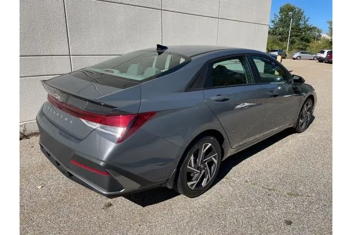 $19777 : Hyundai ELANTRA 2025 SEL Spo image 7