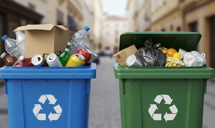 dos botes de reciclaje de basura