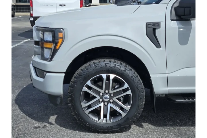 $39881 : Ford F-150 2023 4x4 XL 4dr S image 8