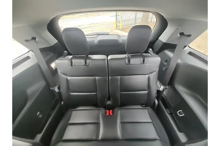 $26497 : Ford Explorer 2023 AWD XLT 4 image 9