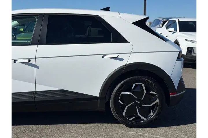 $24444 : Hyundai IONIQ 5 2024 SEL 4dr image 5