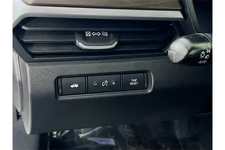 $18800 : Nissan Altima 2024 2.5 SV 4d image 10