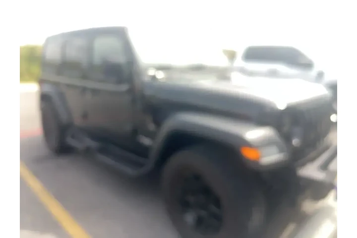 $26976 : Jeep Wrangler Unlimited 2021 image 2