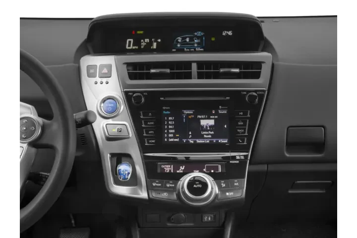 $14296 : 2016 Prius v Three image 7