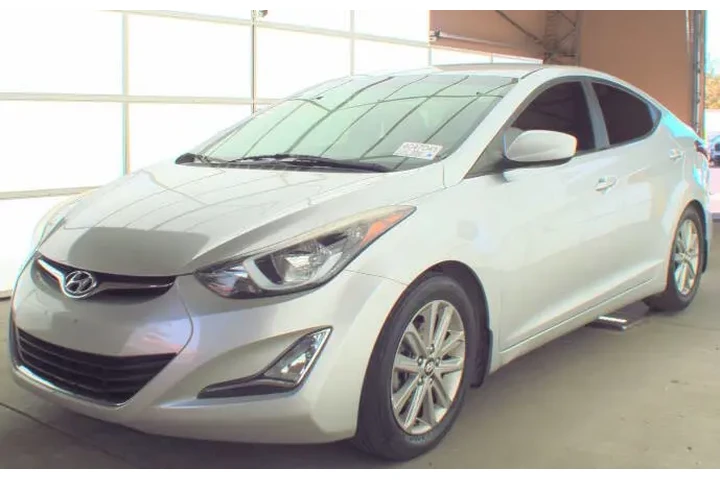 2016 Elantra SE image 3