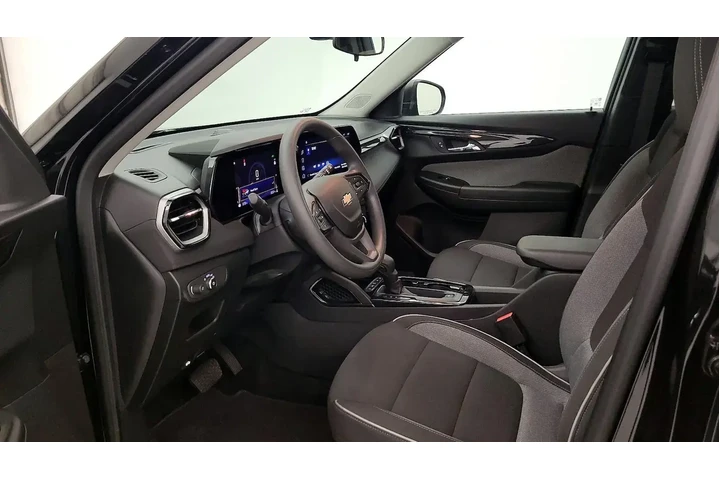 $23998 : Chevrolet Trailblazer 2025 L image 10