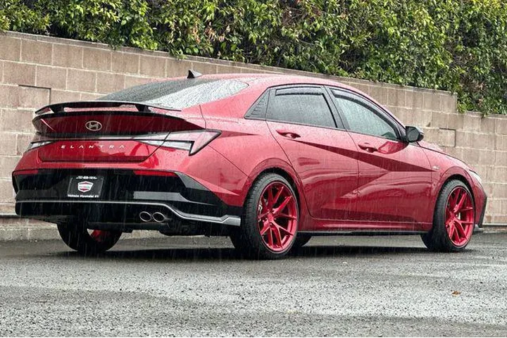 $24490 : Hyundai ELANTRA 2024 N Line image 5