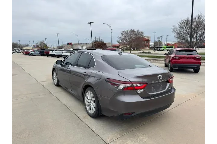 $21989 : Toyota Camry 2021 LE 4dr Sed image 7