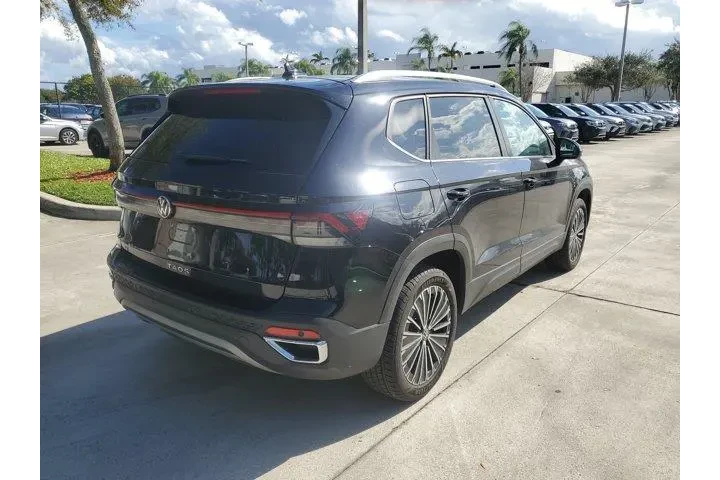 $25488 : Volkswagen Taos 2025 SE 4dr image 9