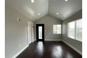$980 : updated 2-bedroom, 1-bathroom thumbnail