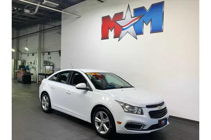 $10989 : Chevrolet Cruze Limited 2016 image 2