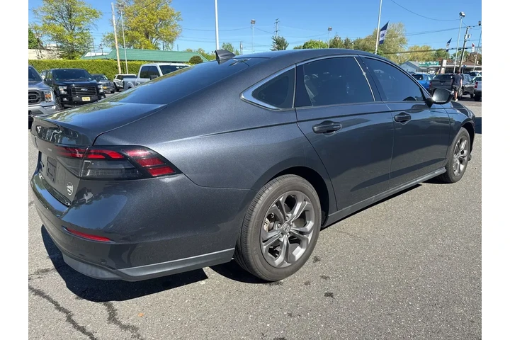 $25500 : Honda Accord 2023 EX 4dr Sed image 6